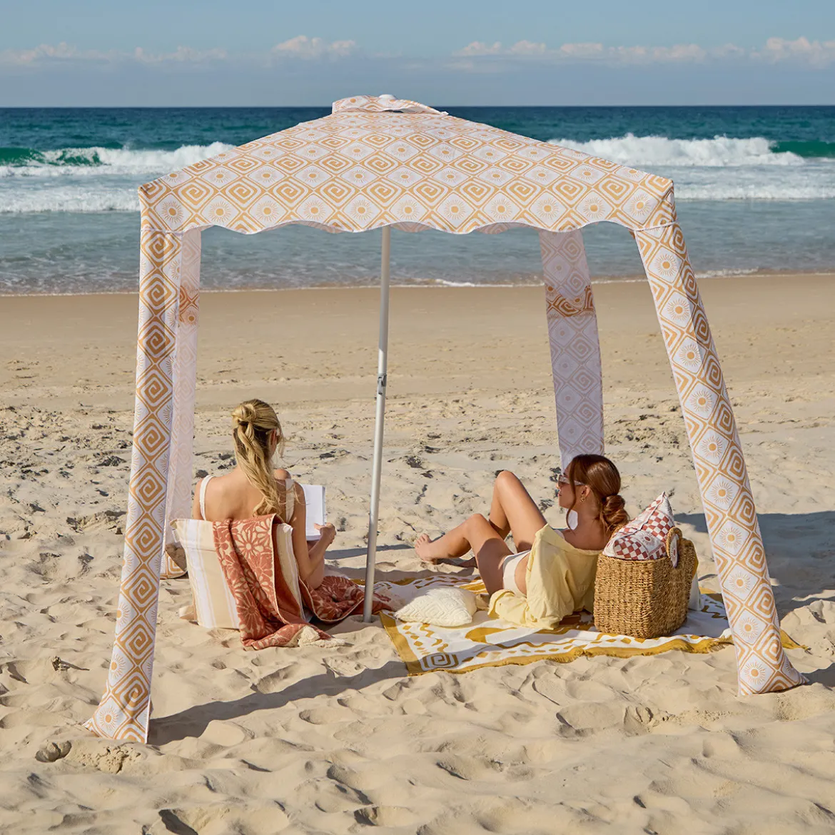 Solaire Sun Scalloped Cabana