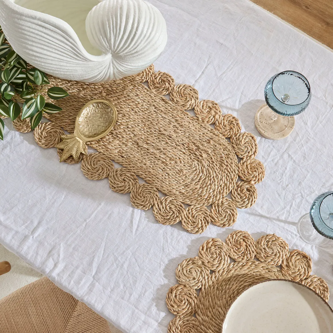 Sonora Oval Jute Table Runner