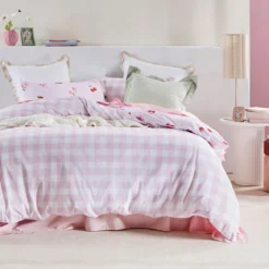 Strawberry Fields Reversible Quilt Cover Set