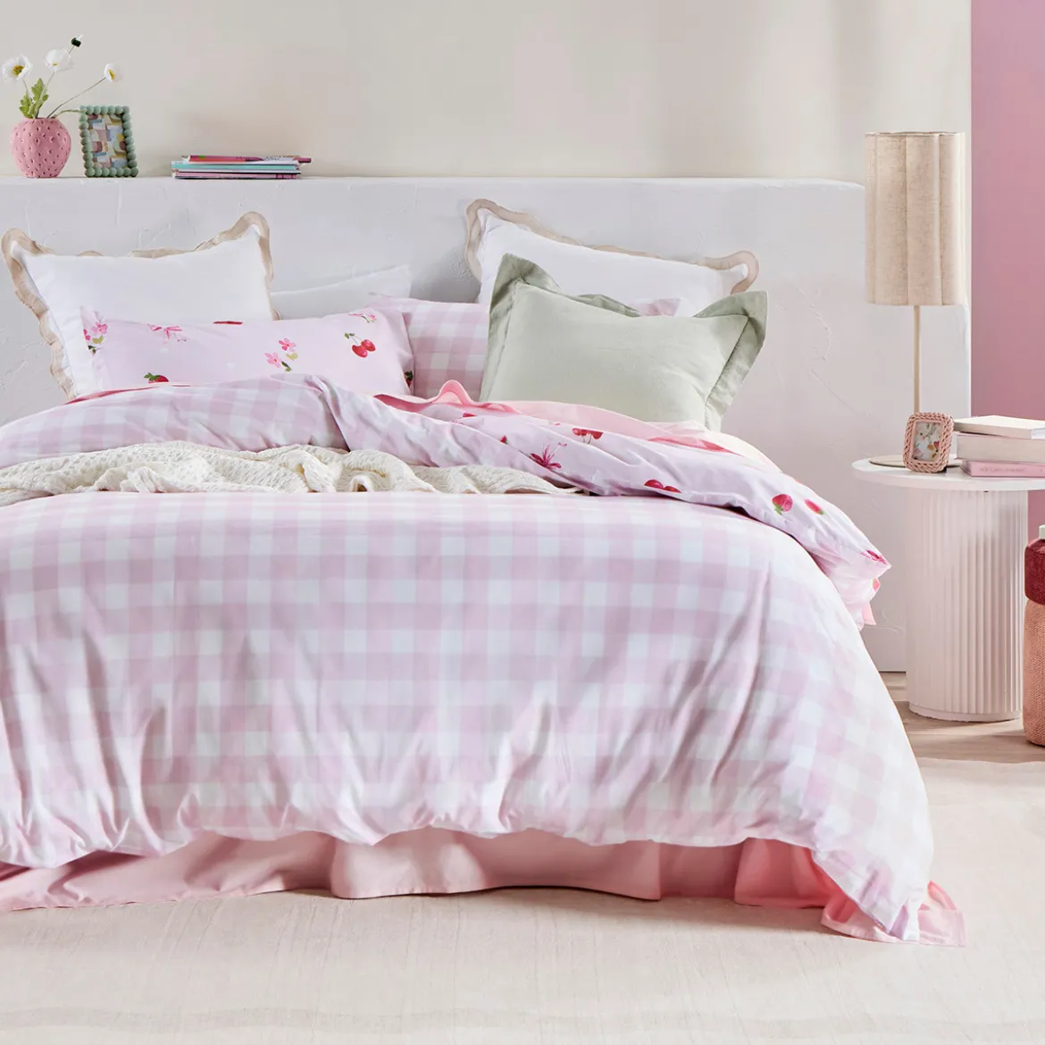 Strawberry Fields Reversible Quilt Cover Set