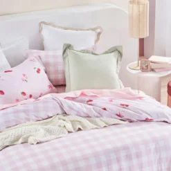 Strawberry Fields Reversible Quilt Cover Set