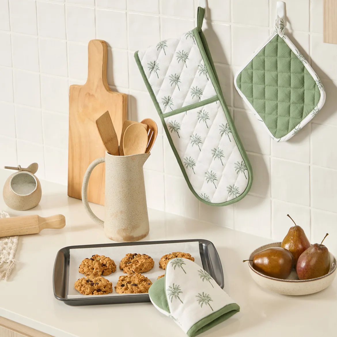 Tahiti Green Mini Oven Glove