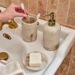 Tori Bathroom Accessories