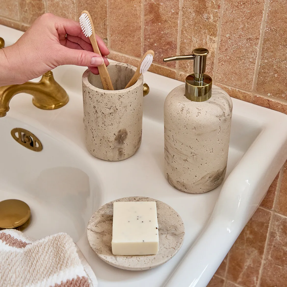 Tori Bathroom Accessories