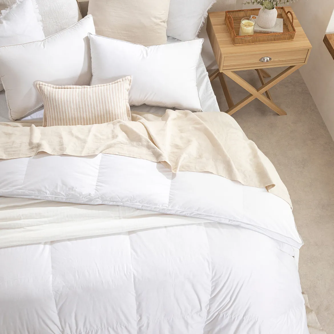 Winter 90/10 Goose Down Quilt