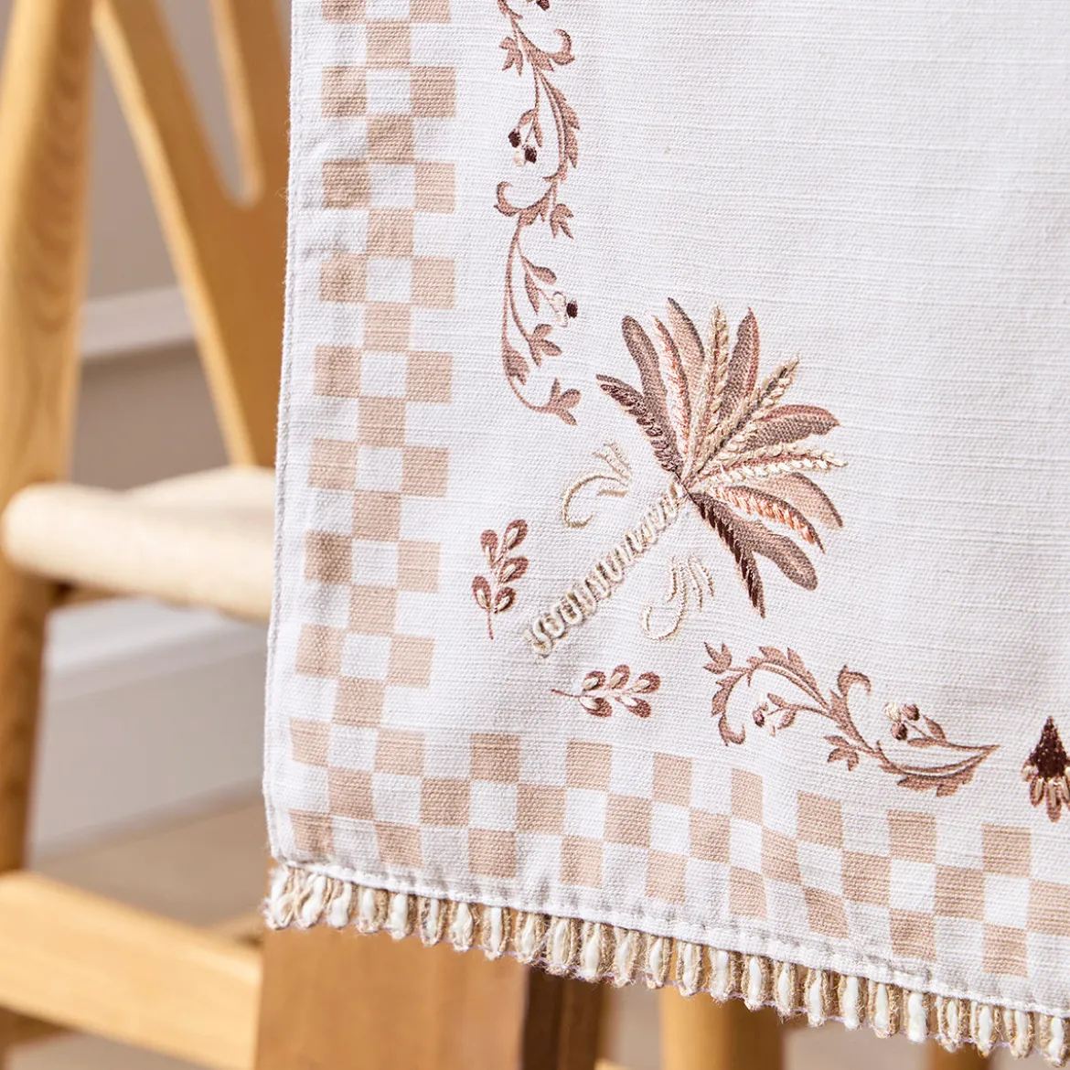 Yuma Palm Embroidered Palm Table Runner