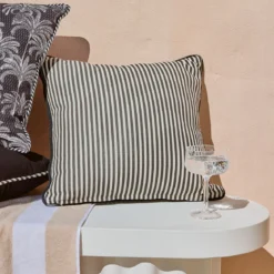 Zona Outdoor Stripe Cushion